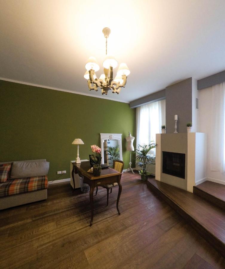 Bed and Breakfast Il Bianconiglio R&B Carraie Exterior foto