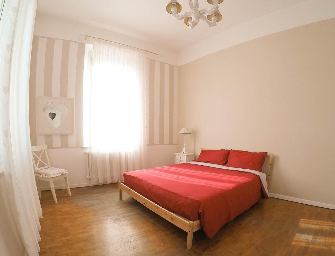 Bed and Breakfast Il Bianconiglio R&B Carraie Exterior foto